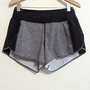 Lululemon Real Quick Short 3.5" Black-white Size 8 EUC